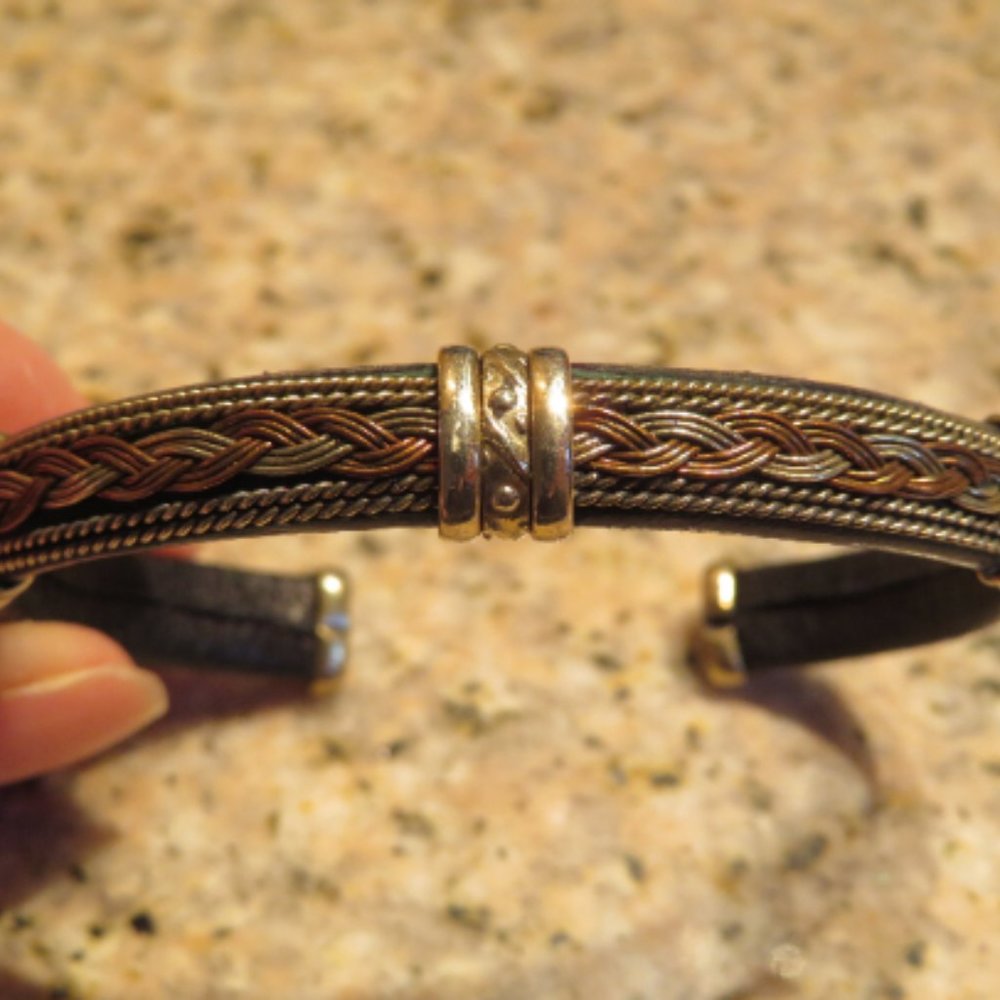 LEATHER and Metal CUFF Bracelet Small (73J)